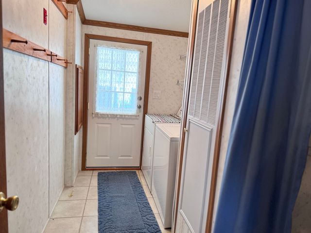 16 Eric Place, Claremont, NH 03743