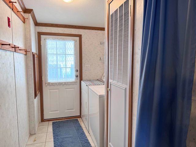 16 Eric Place, Claremont, NH 03743