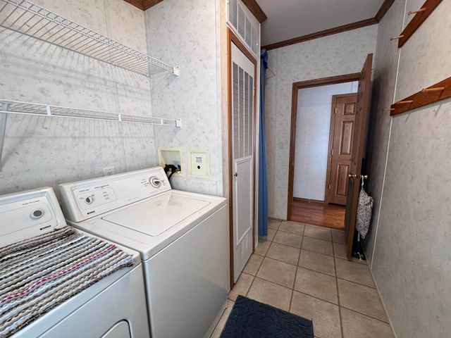 16 Eric Place, Claremont, NH 03743