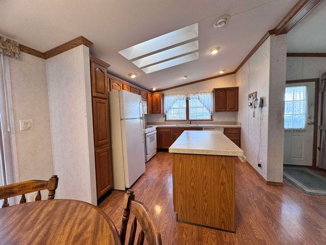 16 Eric Place, Claremont, NH 03743