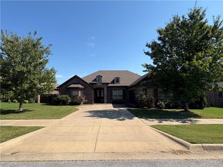 5807 Knotty Pine Road, Bentonville, AR 72713