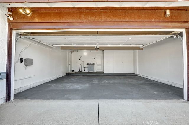 18 Old Wood Road, Pomona, CA 91766