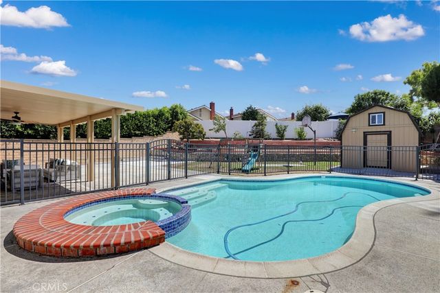 18 Old Wood Road, Pomona, CA 91766