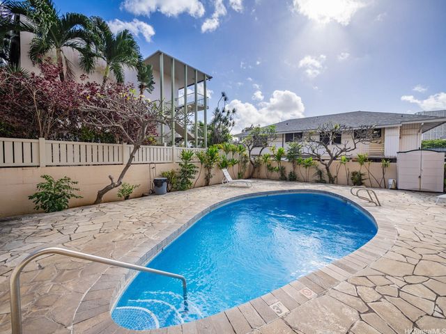 1447 Kewalo Street 502, Honolulu, HI 96822