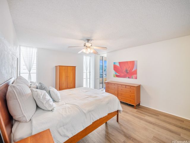 1447 Kewalo Street 502, Honolulu, HI 96822