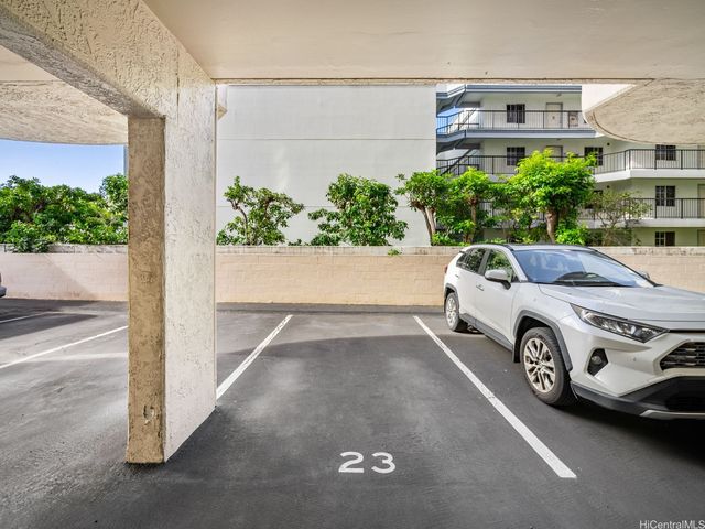 1447 Kewalo Street 502, Honolulu, HI 96822