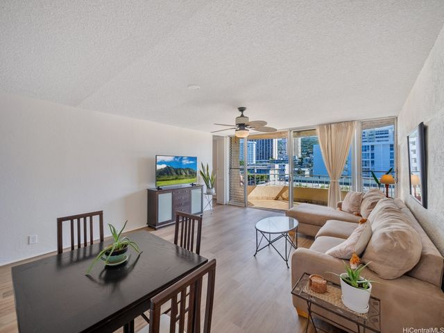 1447 Kewalo Street 502, Honolulu, HI 96822