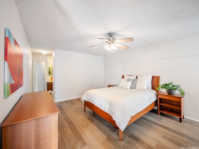 1447 Kewalo Street 502, Honolulu, HI 96822