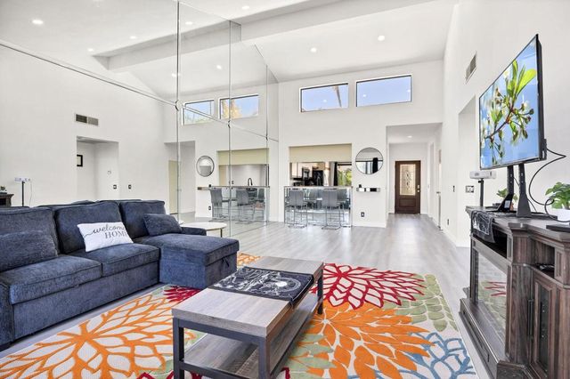 54880 Inverness Way, La Quinta, CA 92253