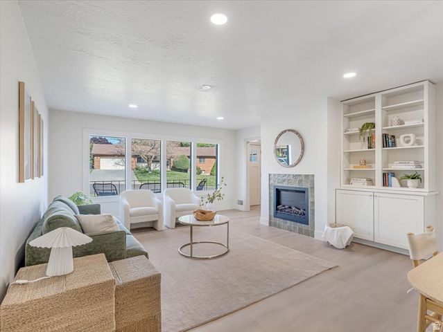 4600 S CREEKVIEW DR, Murray, UT 84107