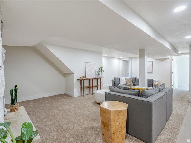4600 S CREEKVIEW DR, Murray, UT 84107
