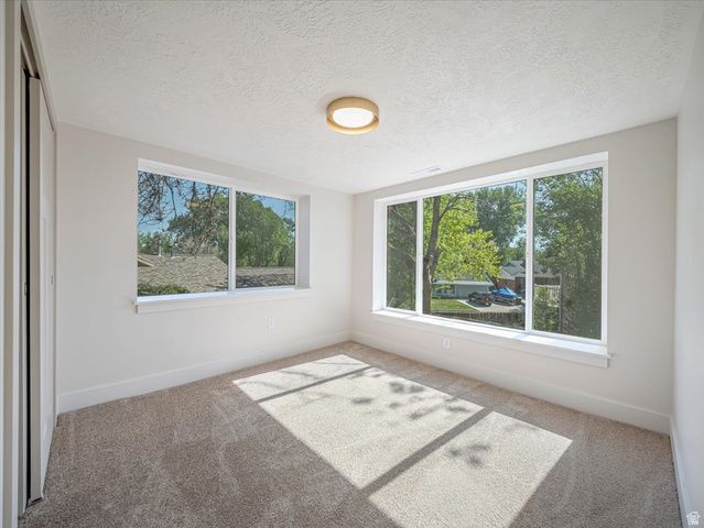 4600 S CREEKVIEW DR, Murray, UT 84107