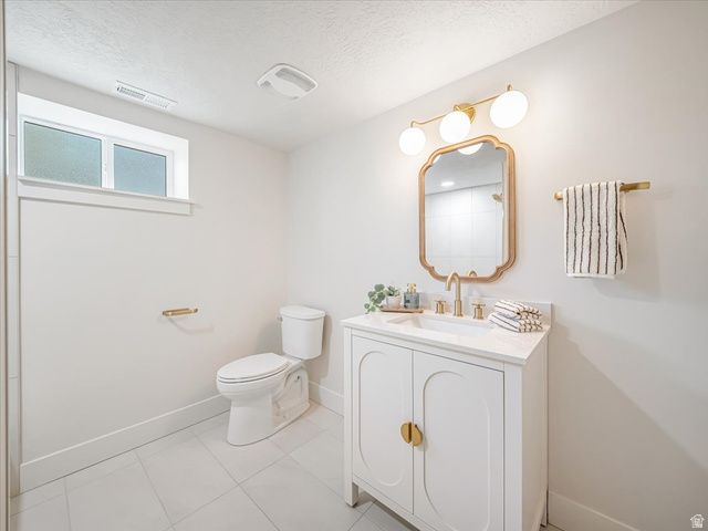 4600 S CREEKVIEW DR, Murray, UT 84107
