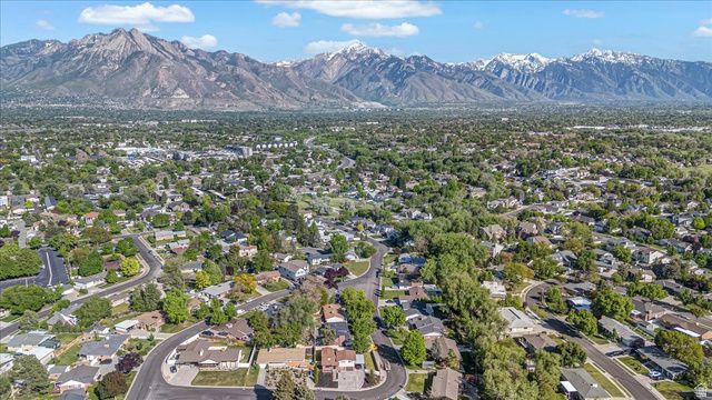 4600 S CREEKVIEW DR, Murray, UT 84107