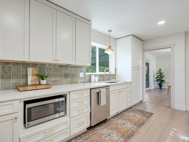 4600 S CREEKVIEW DR, Murray, UT 84107