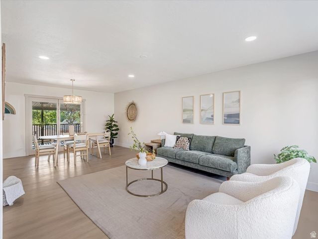 4600 S CREEKVIEW DR, Murray, UT 84107