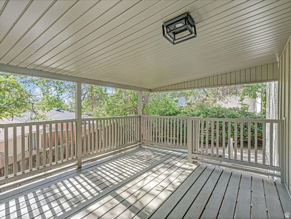 Image 23 of property listing at 4600 S CREEKVIEW DR, Murray, UT 84107