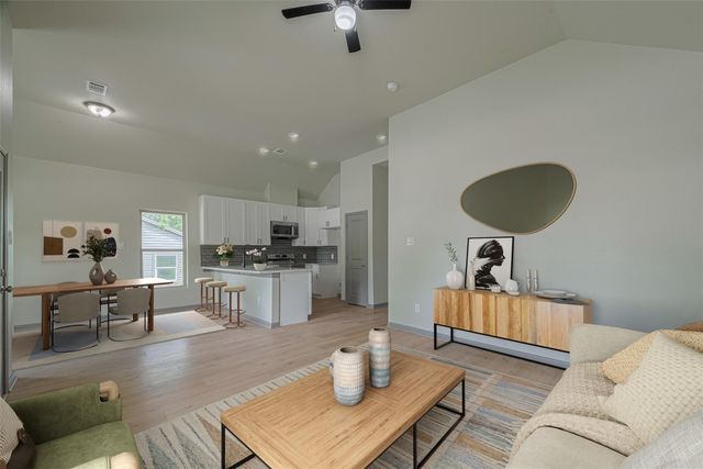 1909 Oregon Street, Baytown, TX 77520