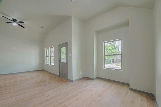 1909 Oregon Street, Baytown, TX 77520