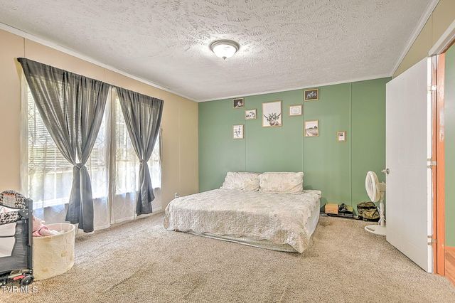 572 Meadow Lark Street, Weber City, VA 24290