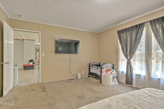 572 Meadow Lark Street, Weber City, VA 24290