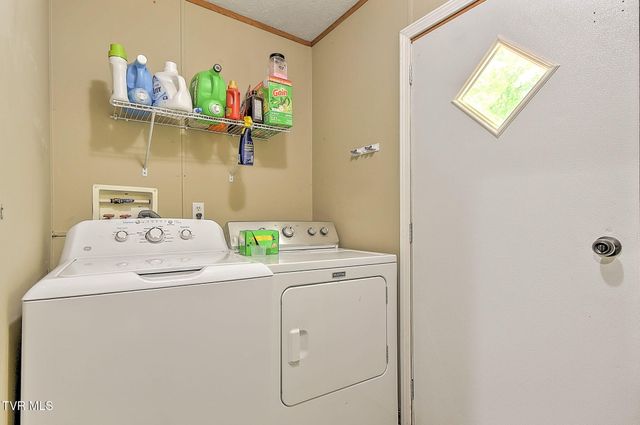 572 Meadow Lark Street, Weber City, VA 24290