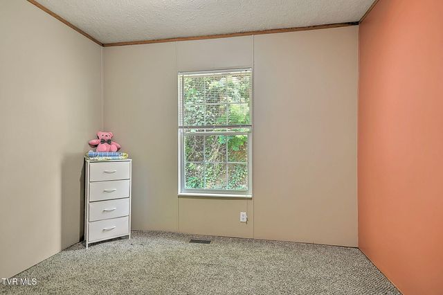 572 Meadow Lark Street, Weber City, VA 24290