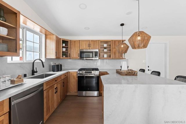 9321 Fermi Ave, San Diego, CA 92123