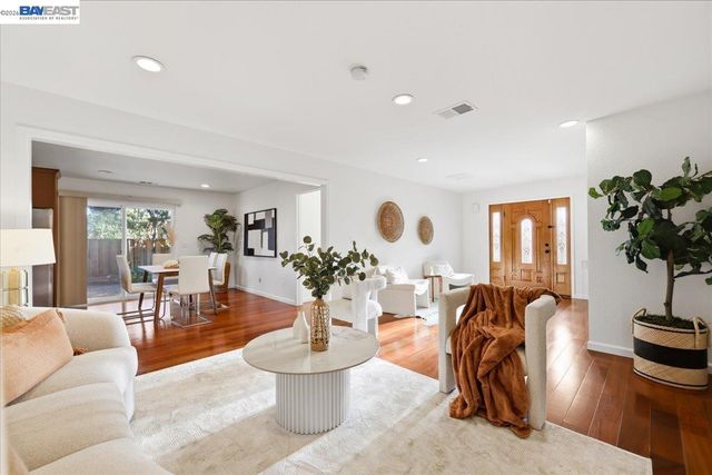 1565 Mendoza Ct, Pleasanton, CA 94566