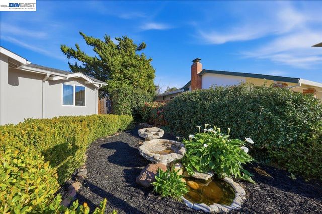 1565 Mendoza Ct, Pleasanton, CA 94566