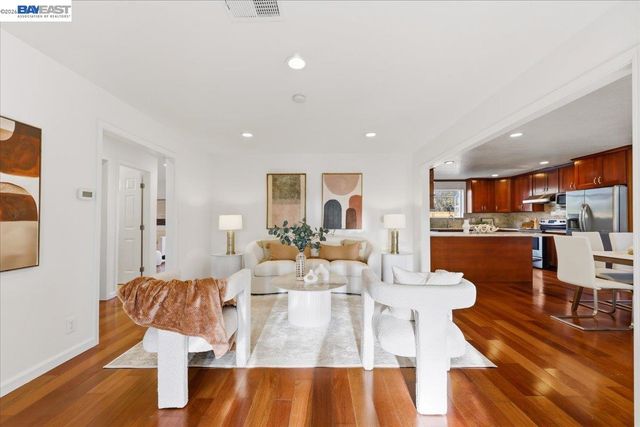 1565 Mendoza Ct, Pleasanton, CA 94566