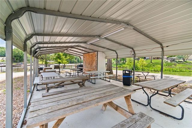 31447 Stonecrest Road, Warsaw, MO 65355