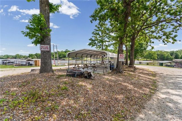 31447 Stonecrest Road, Warsaw, MO 65355