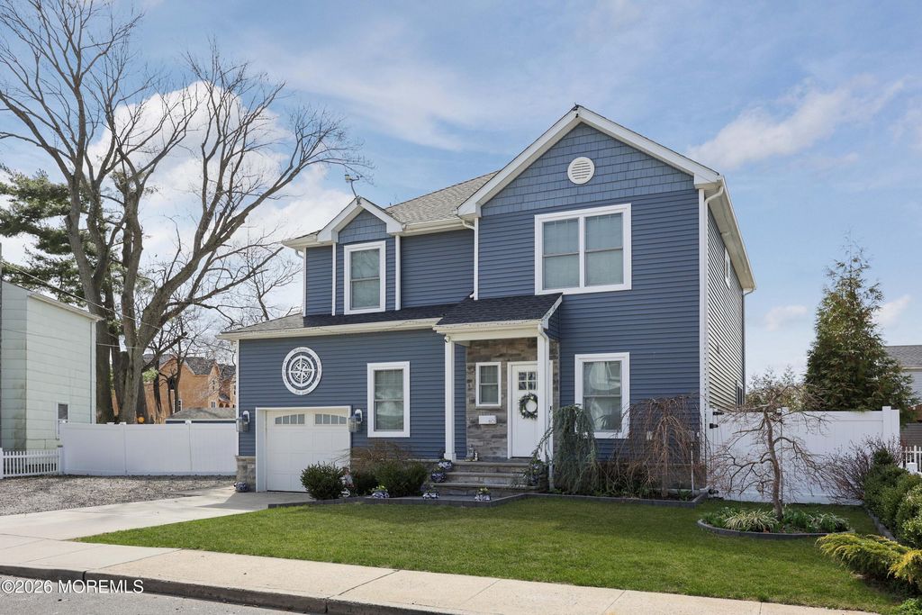 80 Fulton Street, Keyport, NJ 07735
