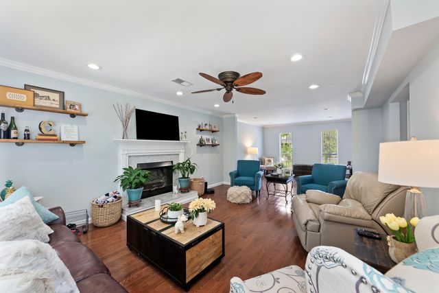 635 Fishermans Bend, Mount Pleasant, SC 29464