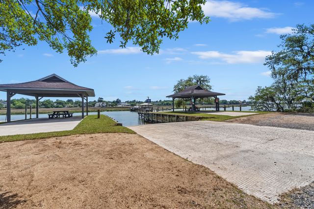 635 Fishermans Bend, Mount Pleasant, SC 29464