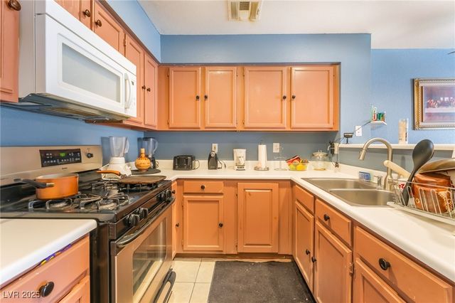 2104 Bavington Drive C, Las Vegas, NV 89108