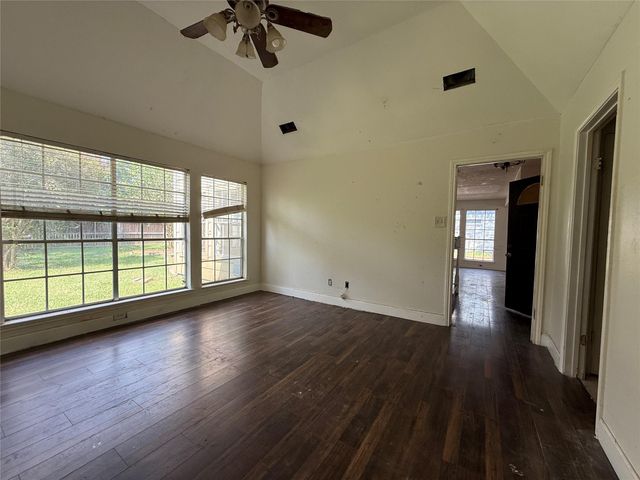 11822 Hillbrook Drive, Houston, TX 77070
