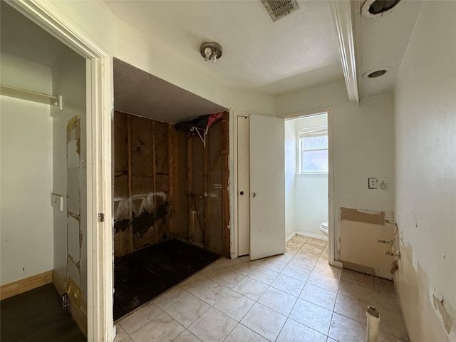 11822 Hillbrook Drive, Houston, TX 77070