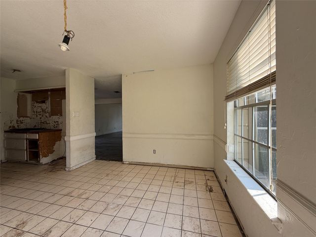 11822 Hillbrook Drive, Houston, TX 77070