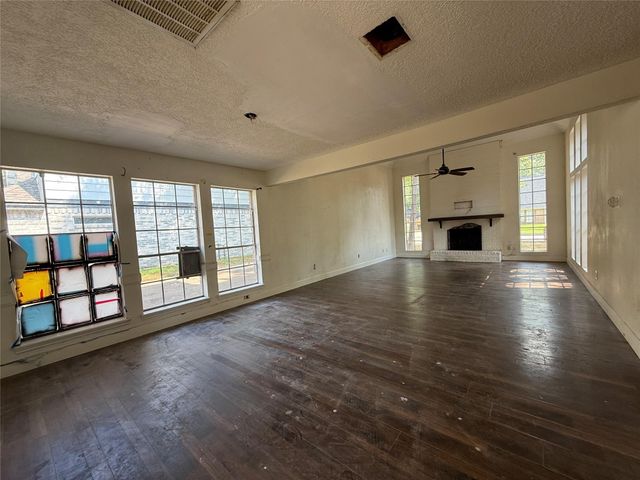 11822 Hillbrook Drive, Houston, TX 77070