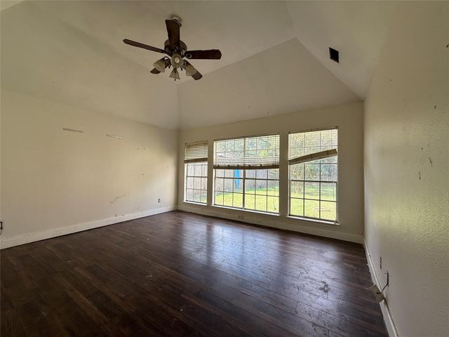 11822 Hillbrook Drive, Houston, TX 77070