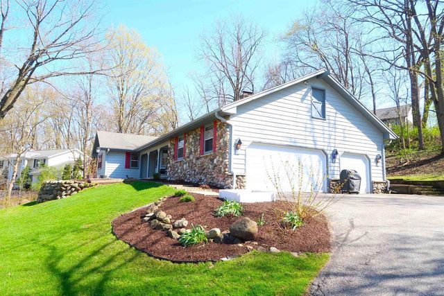 15305 Santa Maria Court, Brookfield, WI 53005