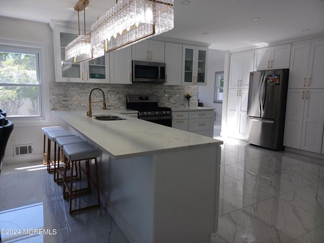 240 Woodcrest Road, Oakhurst, NJ 07755