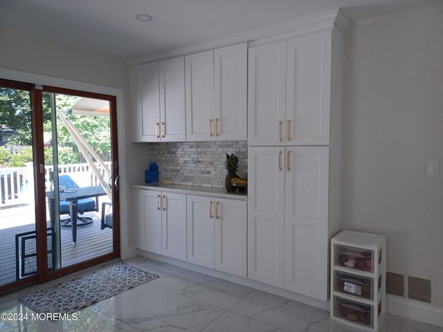 240 Woodcrest Road, Oakhurst, NJ 07755