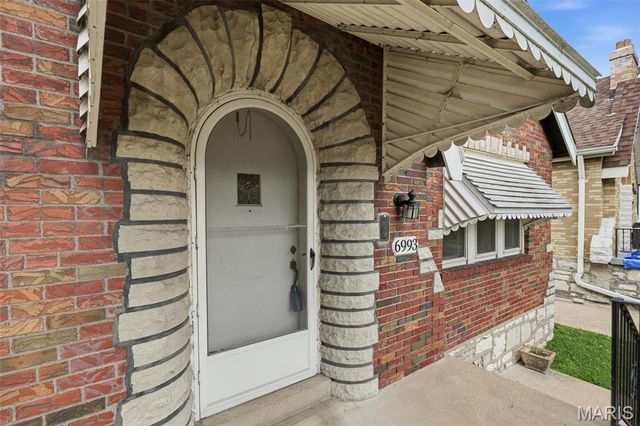 6993 Hillsland Avenue, St Louis, MO 63109