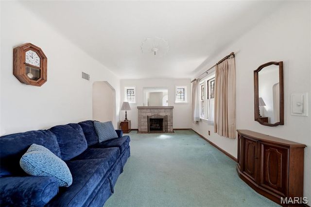 6993 Hillsland Avenue, St Louis, MO 63109