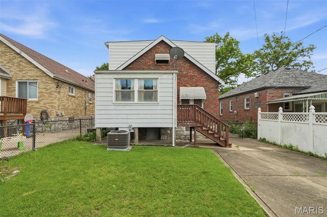 6993 Hillsland Avenue, St Louis, MO 63109