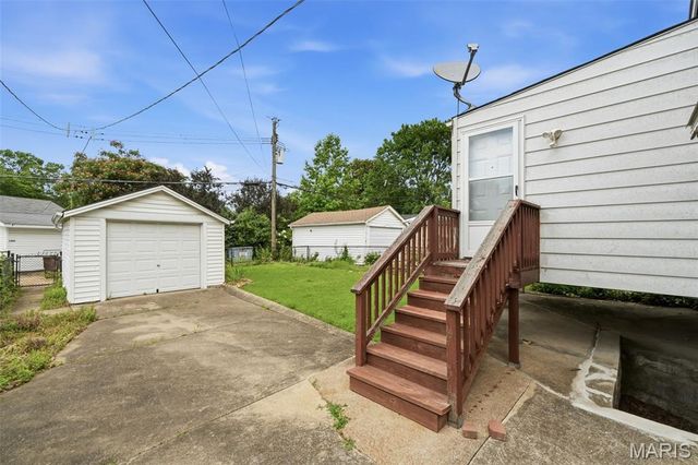 6993 Hillsland Avenue, St Louis, MO 63109