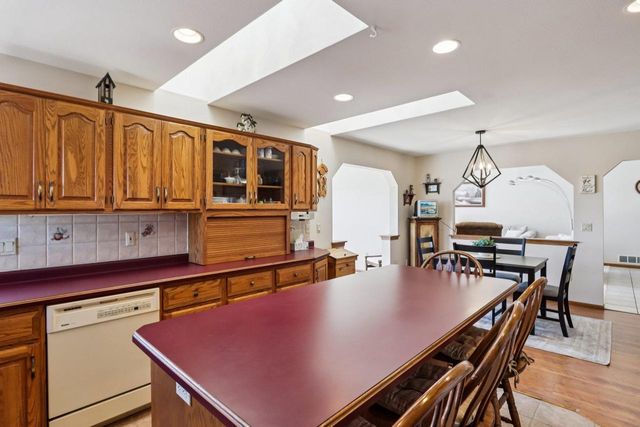 978 N Dewey Avenue, Jefferson, WI 53549